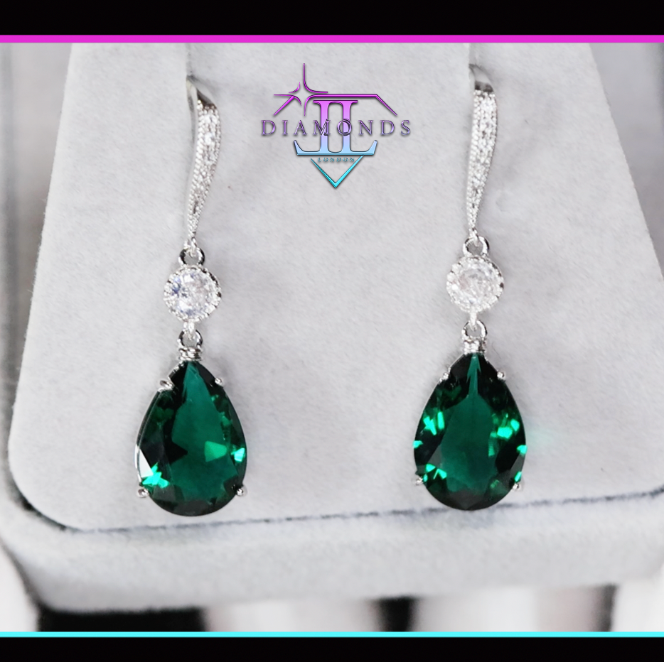 Green Emerald pear Earrings