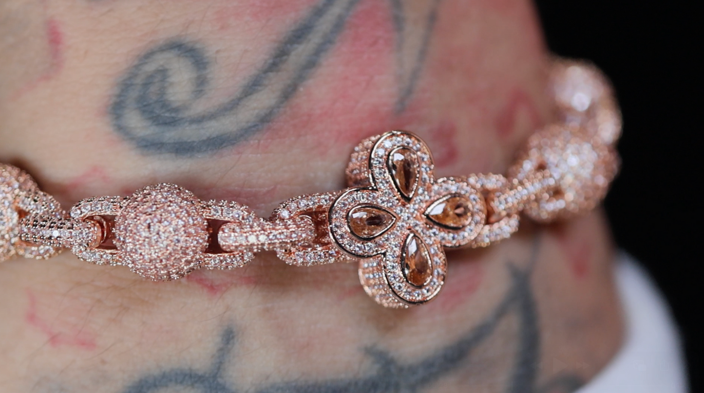 Rose gold bracelet with brown diamonds