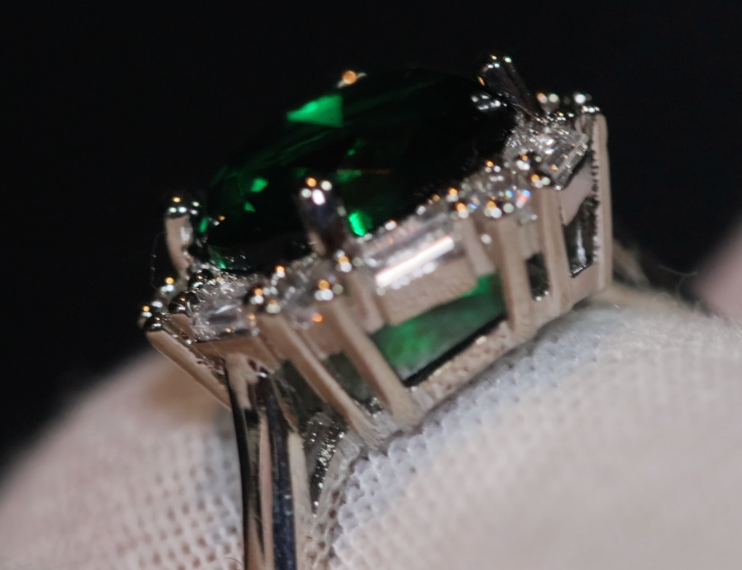 Green Diamond Ring | Green Diamond Engagement Ring