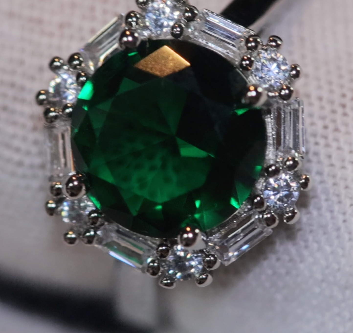 Green Diamond Ring | Green Diamond Engagement Ring