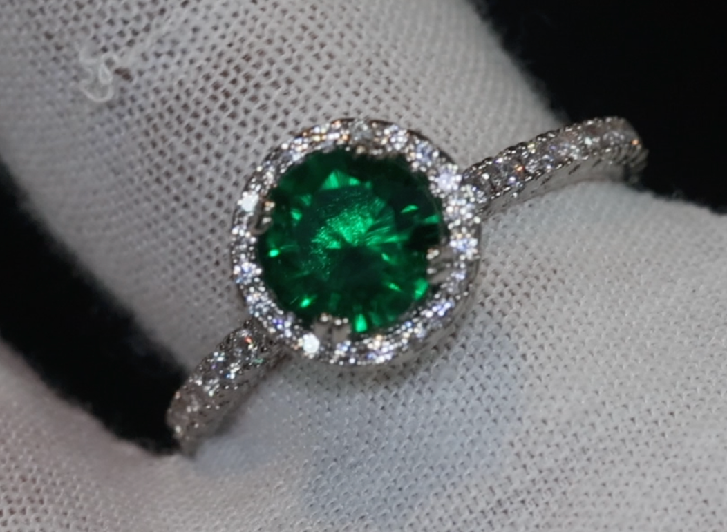 Green Diamond Ring | Green Diamond Engagement Ring | Green Wedding Ring