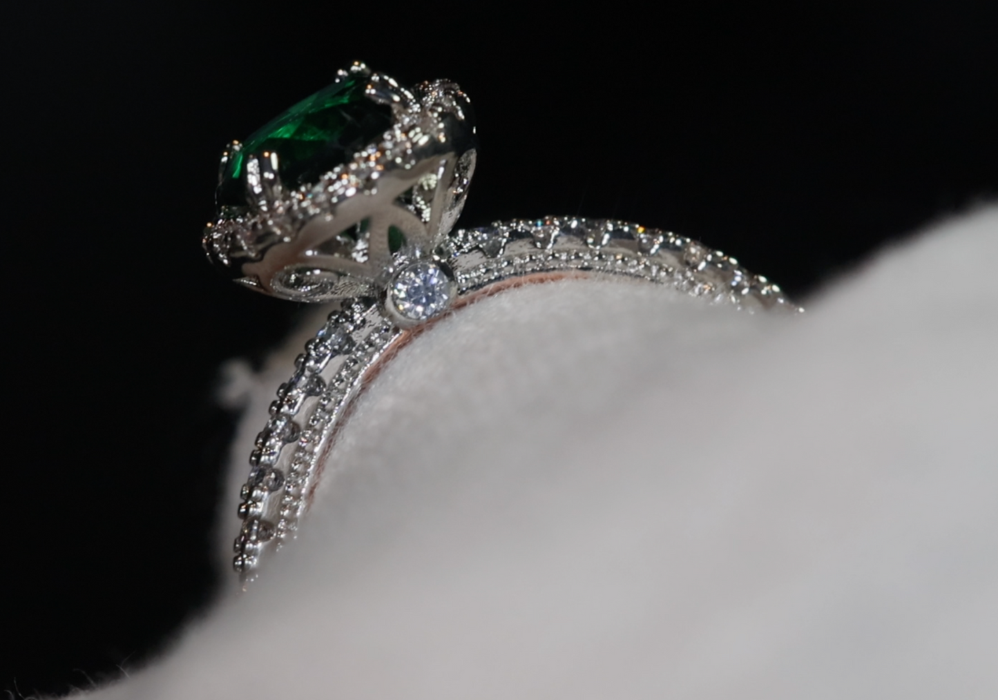Green Diamond Ring | Green Diamond Engagement Ring | Green Wedding Ring