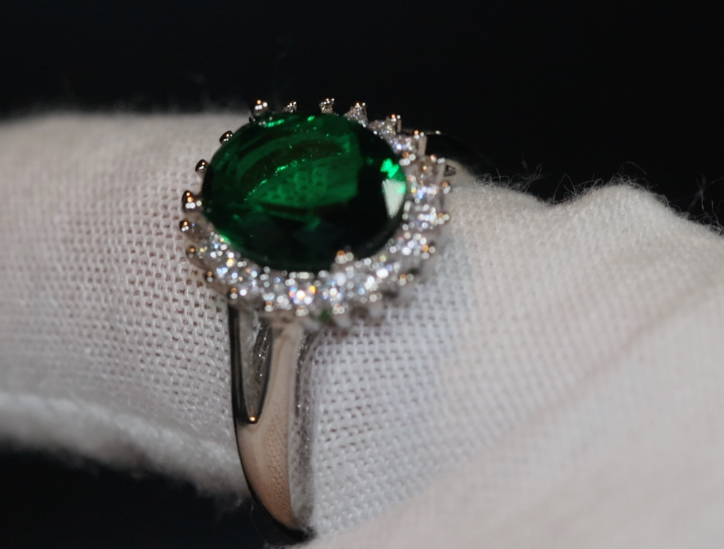 Green Diamond Ring | Green Diamond Engagement Ring | Emerald Green Ring | Green Diamond Jewelry | Green Diamond Ring with halo | Halo Ring