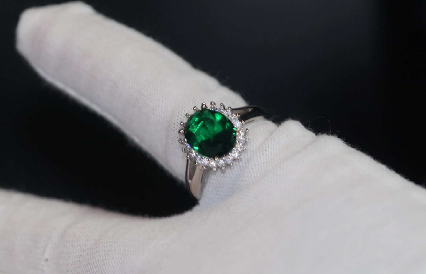 Green Diamond Ring | Green Diamond Engagement Ring | Emerald Green Ring | Green Diamond Jewelry | Green Diamond Ring with halo | Halo Ring