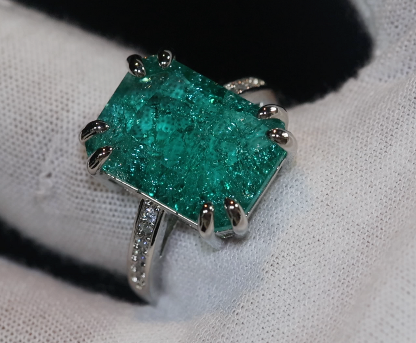 Green Diamond Engagement Rings | Crushed Diamond Ring | Womens Green Diamond Ring