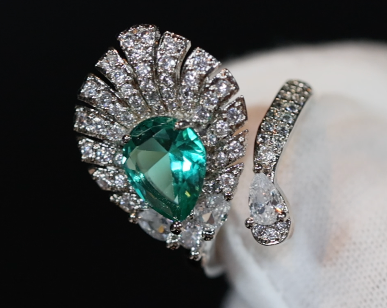 Green Diamond Engagement Ring | Peacock Diamond Ring | Green diamond feather ring