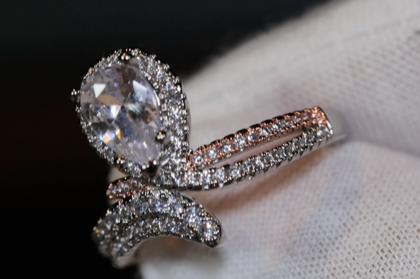 Pear cut diamond ring