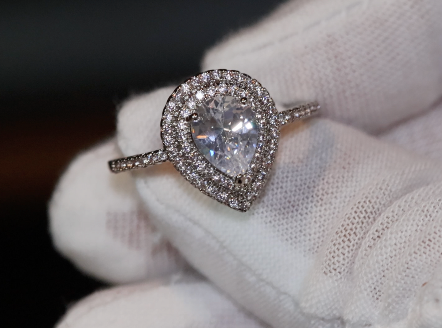 pear engagement ring