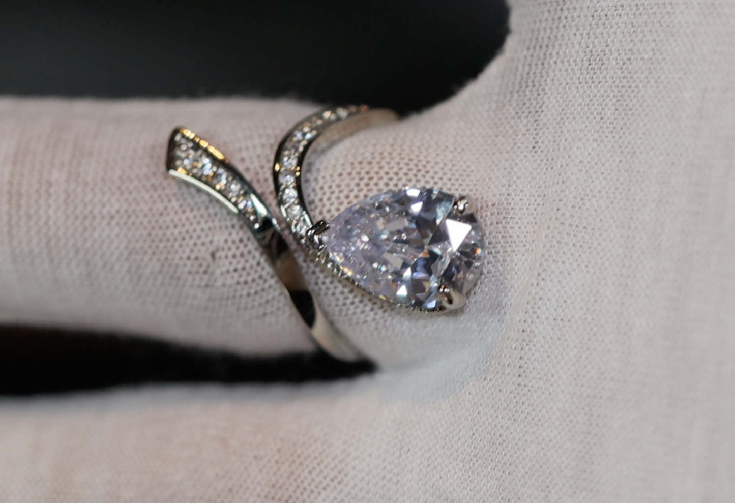 Teardrop Ring | Pear Cut Ring | Tear Drop ring | Pear shape ring | Teardrop Engagement Ring