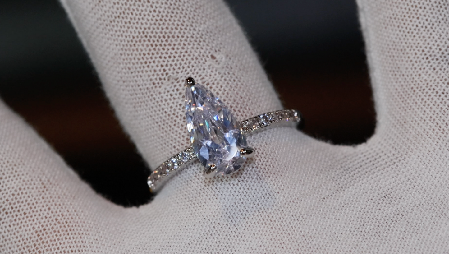 Teardrop Ring | Tear Drop ring | Pear shape ring | Pear Cut Ring