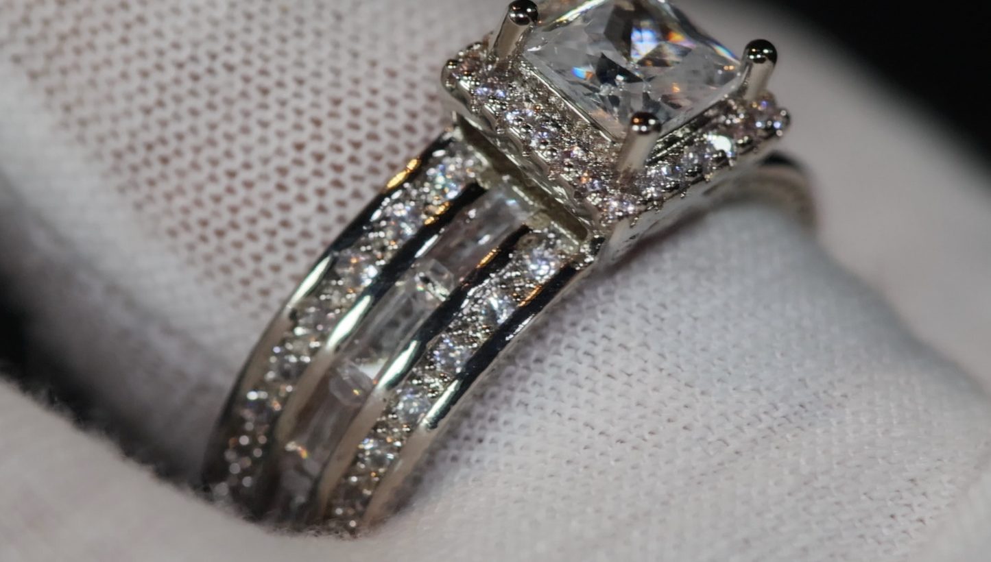 Engagement Ring | Baguette Diamond Ring