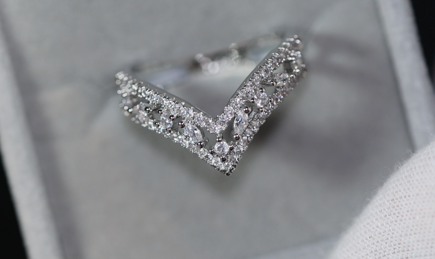 Wishbone Ring | Wishbone Engagement Ring | V Shape Engagement Ring | Wishbone Diamond Ring