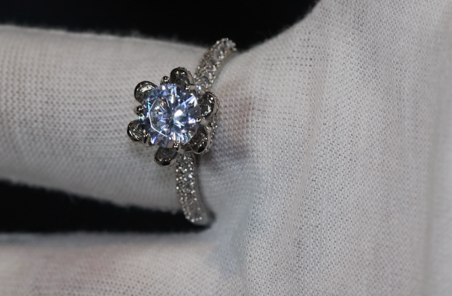 Womens Promise Ring | Womens Engagement Rings | Womens Wedding Ring