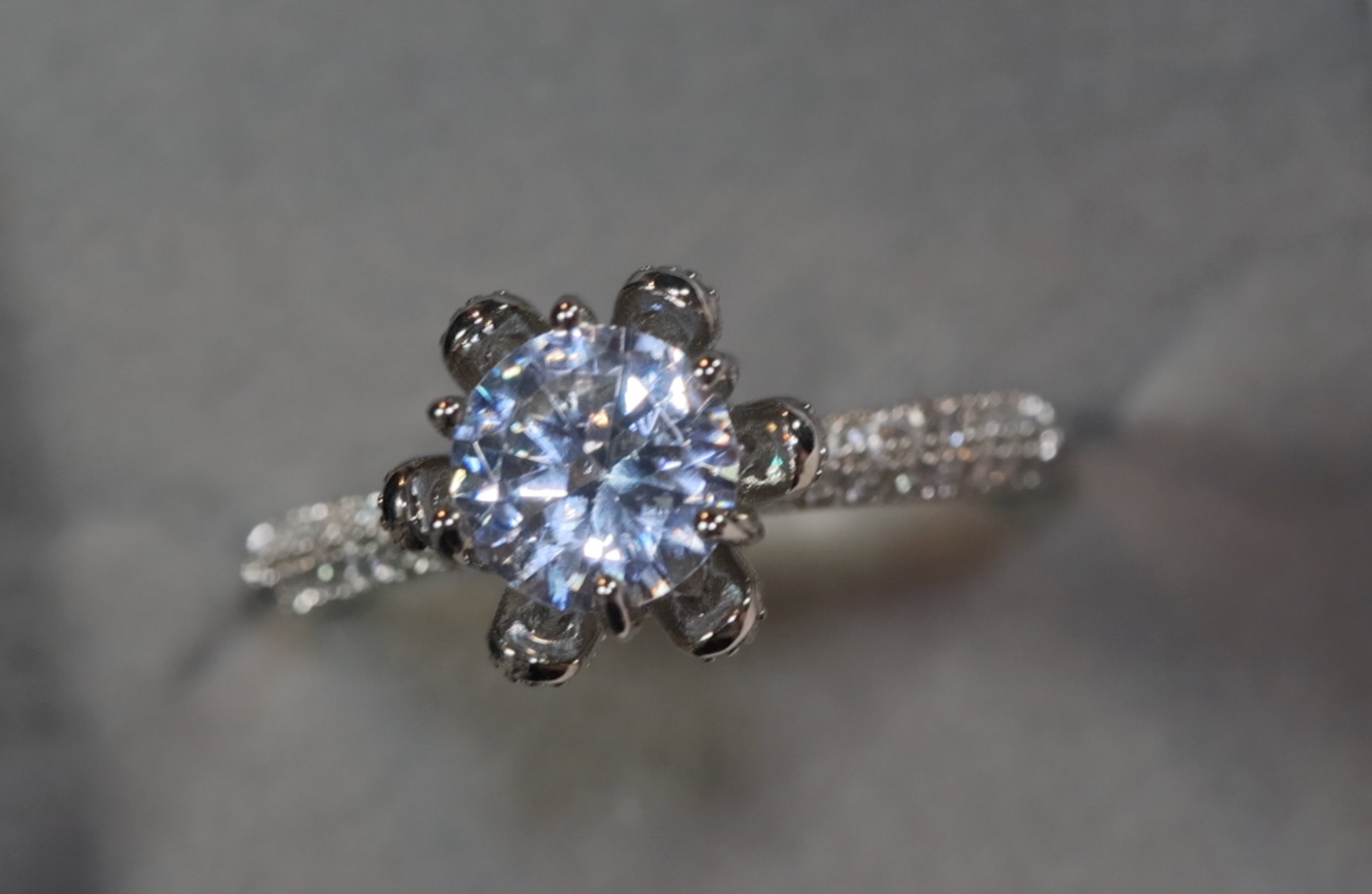 Womens Promise Ring | Womens Engagement Rings | Womens Wedding Ring