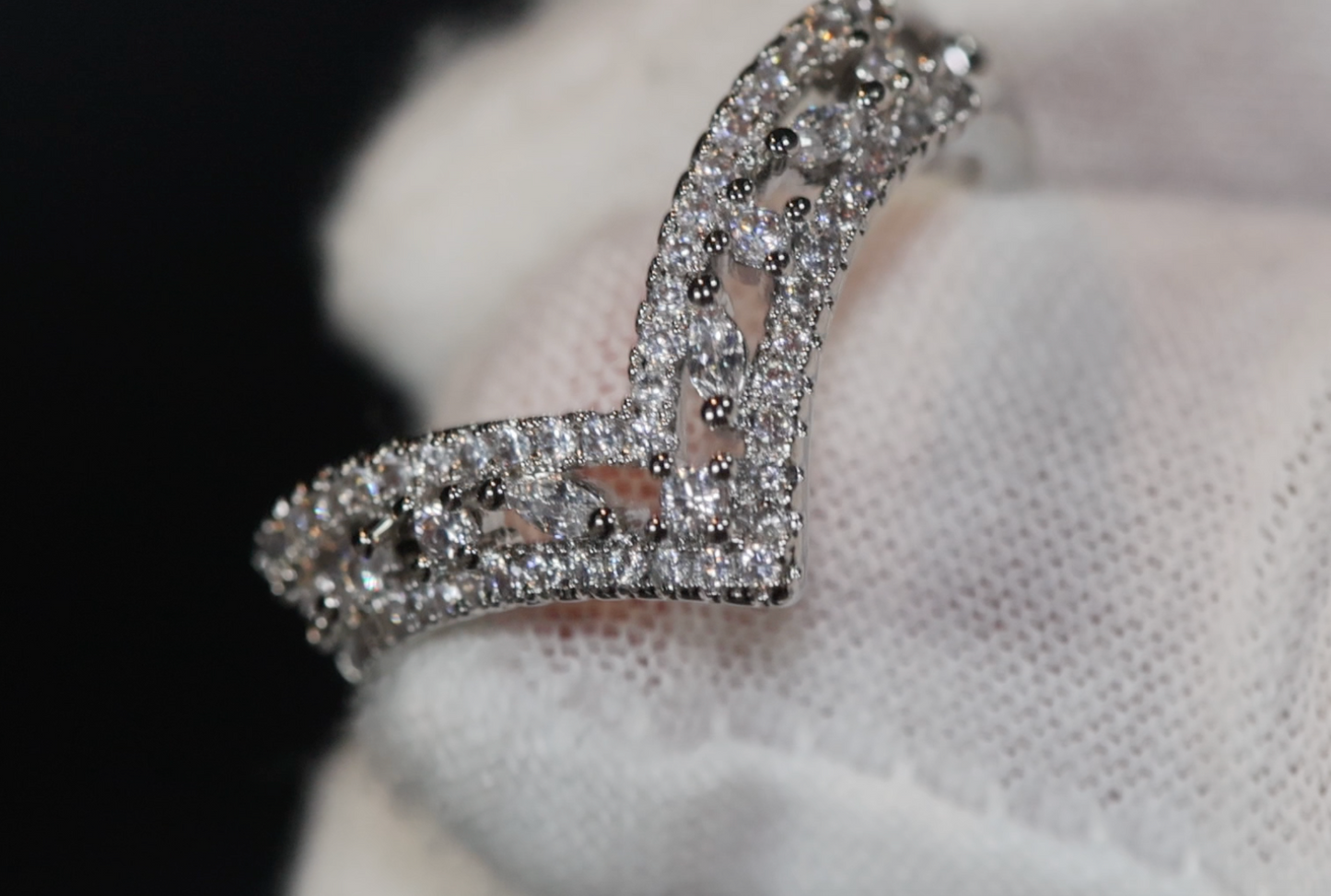 Wishbone Ring | Wishbone Engagement Ring | V Shape Engagement Ring | Wishbone Diamond Ring