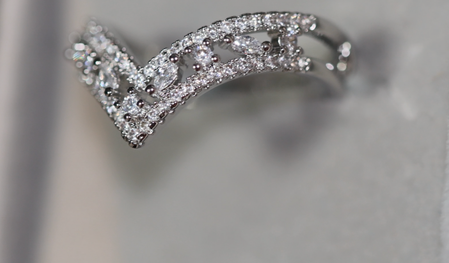 Wishbone Ring | Wishbone Engagement Ring | V Shape Engagement Ring | Wishbone Diamond Ring