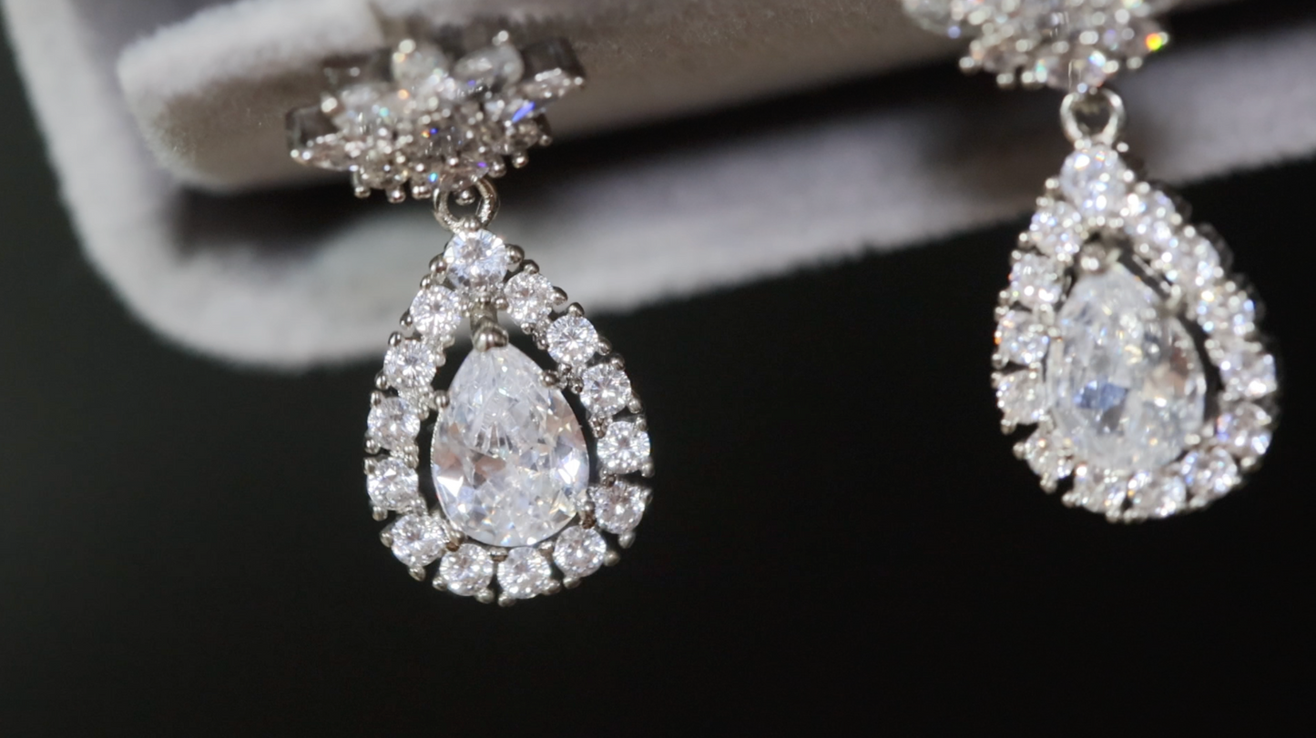 Teardrop Earrings | Diamond Earrings | Diamond Earrings | Tear drop Earrings | Womens Diamond Earrings | Earrings | Pear Shape Earrings