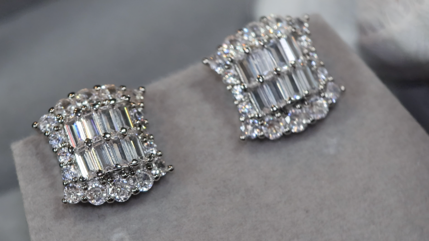 Womens Baguette Cut Diamond Ear Studs