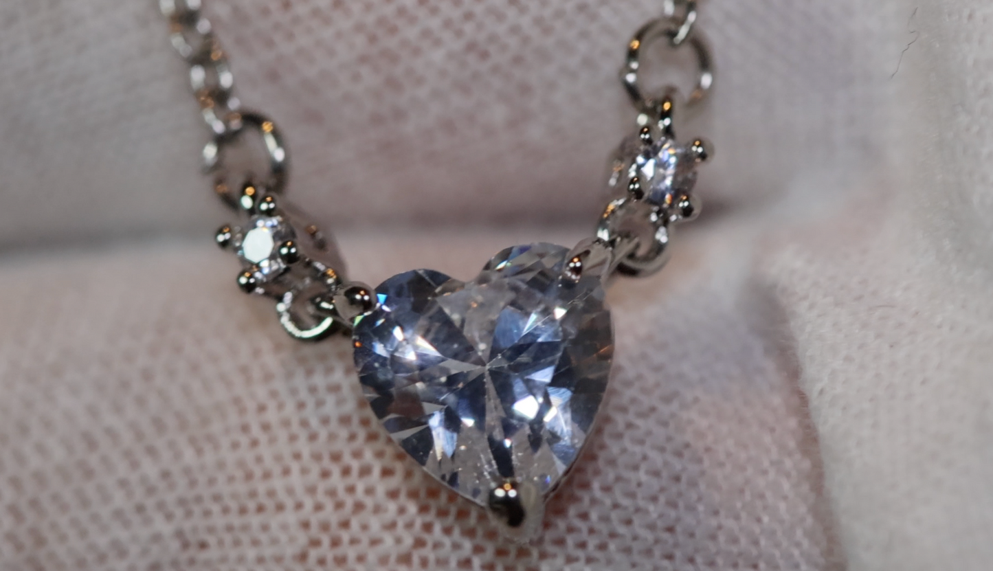 Womens Diamond Necklace | Diamond Heart Pendant