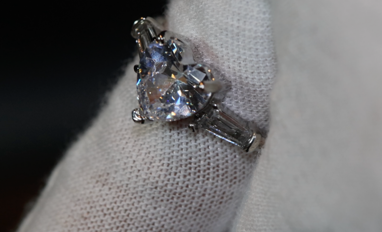 Diamond heart ring | Womens Heart Cut Diamond Ring