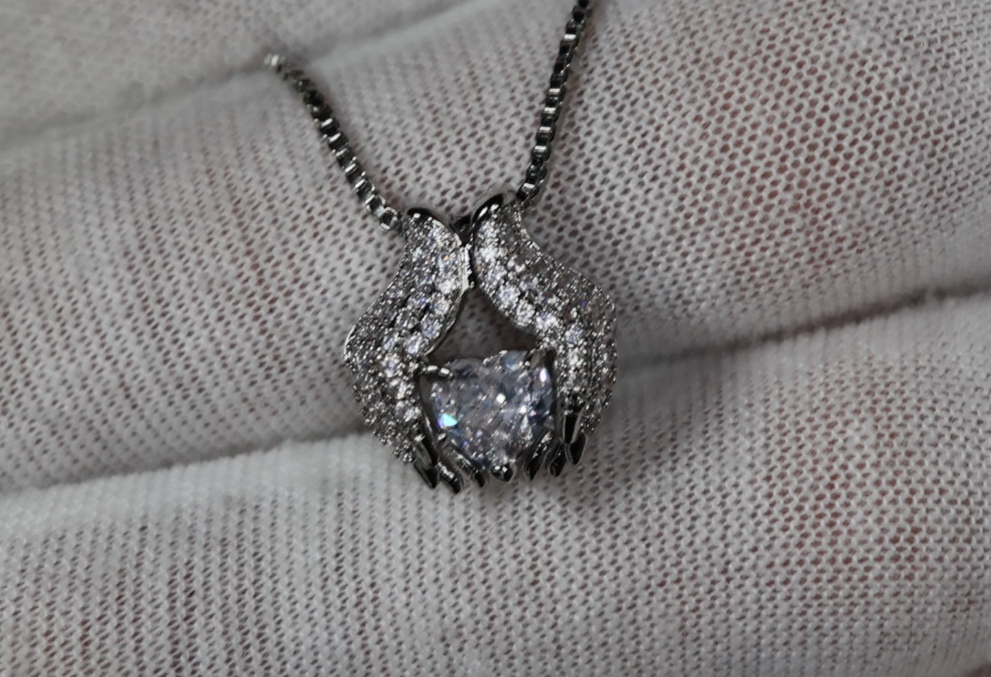 Womens Heart Diamond Pendant | Womens Heart Diamond Necklace
