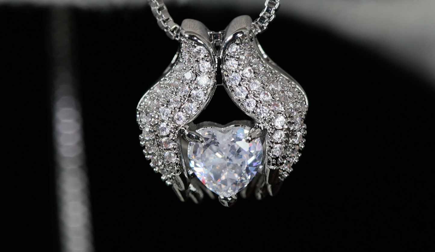 Womens Heart Diamond Pendant | Womens Heart Diamond Necklace