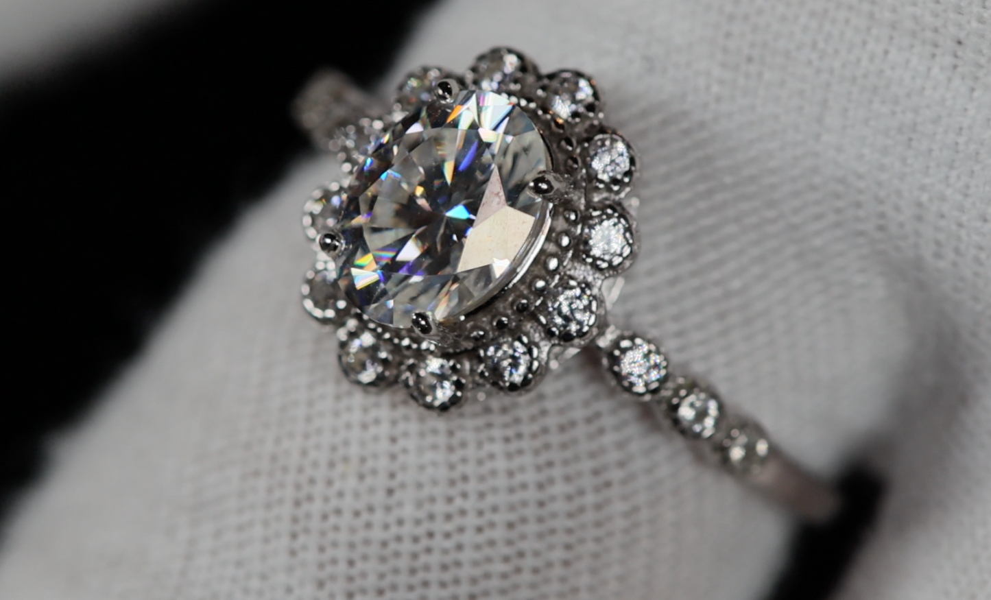 Moissanite Engagement Rings | Oval Moissanite Rings