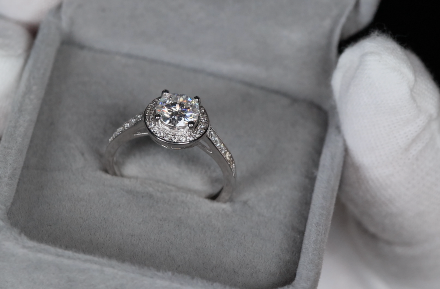 Womens Moissanite Diamond Engagement Ring