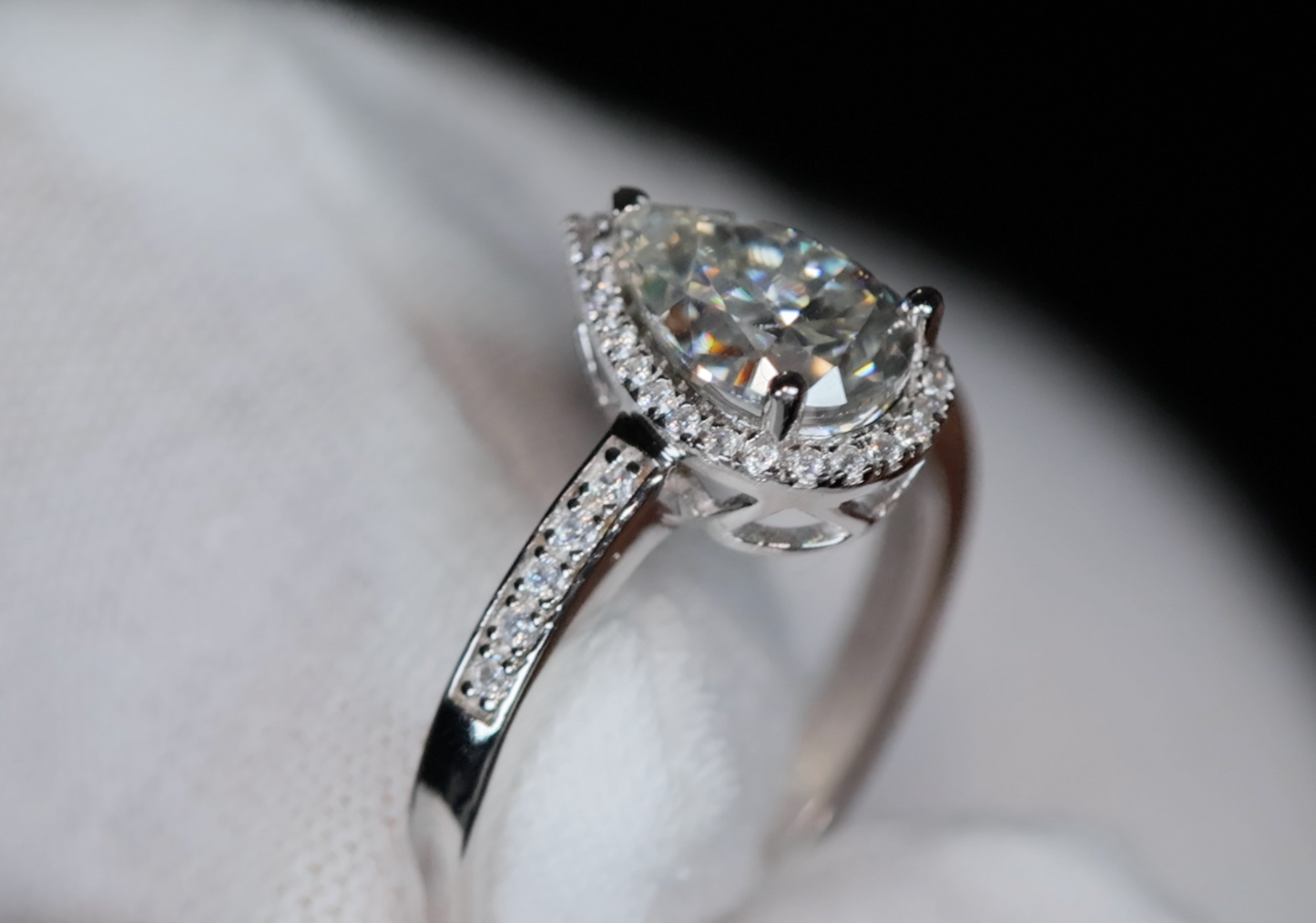 Womens Moissanite Diamond Engagement Ring