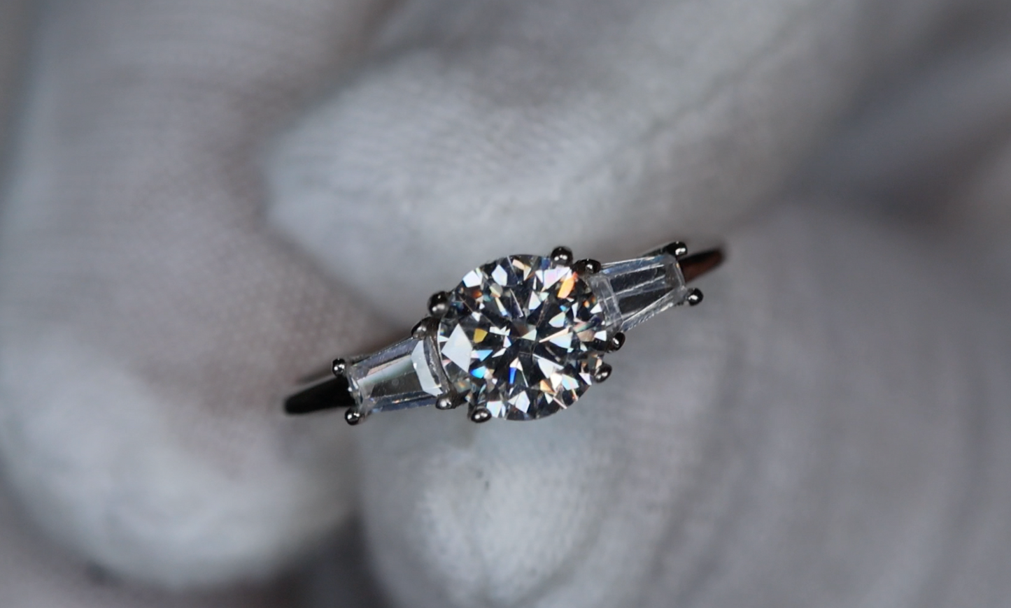 Womens Moissanite Diamond Engagement Ring