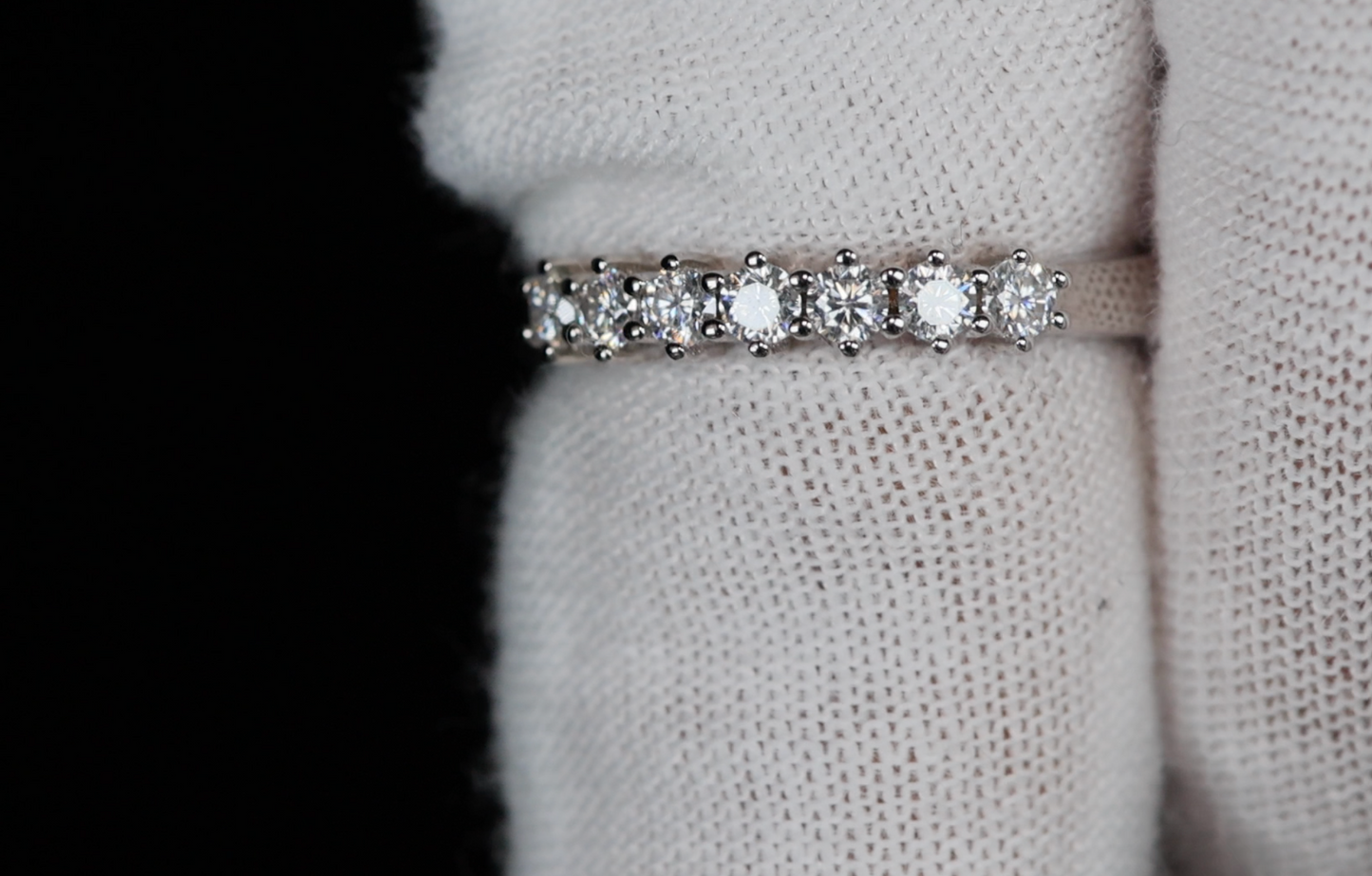 Moissanite Diamond Wedding Ring