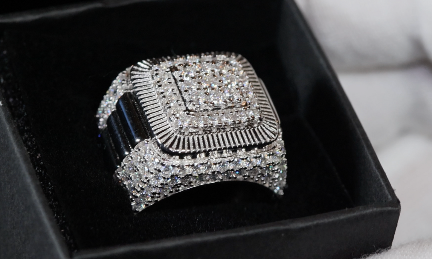 vvs1 moissanite ring