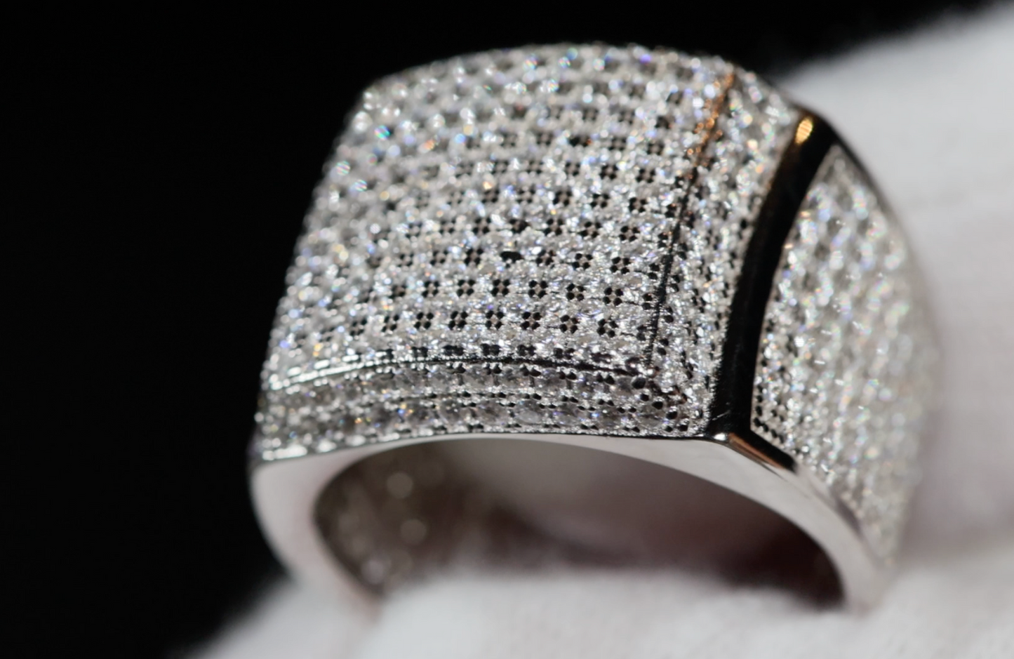 mens moissanite wedding rings