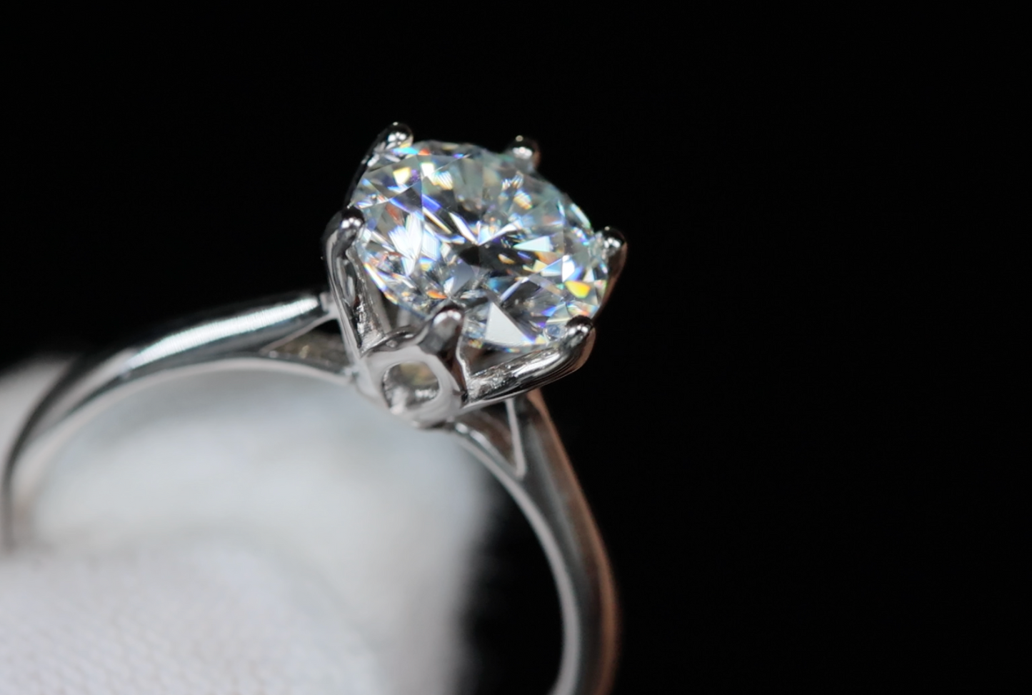Womens Moissanite Engagement Ring | Moissanite Engagement Rings
