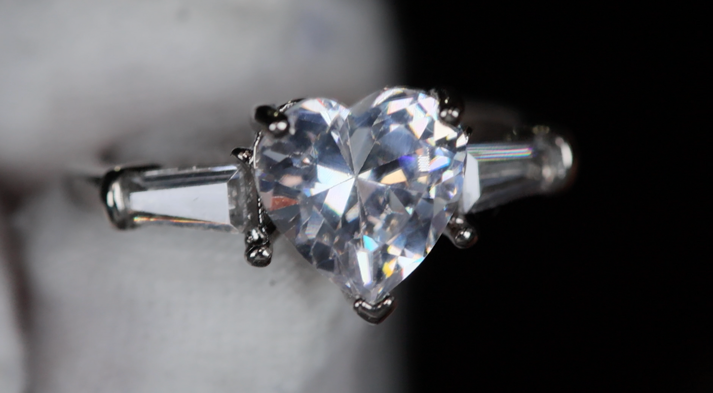 Diamond heart ring | Womens Heart Cut Diamond Ring