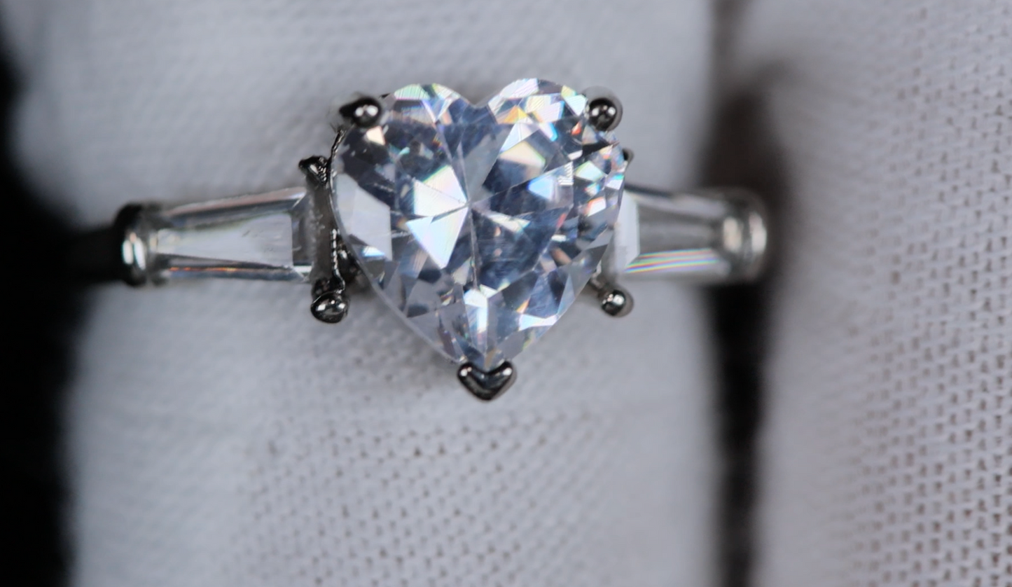 Diamond heart ring | Womens Heart Cut Diamond Ring