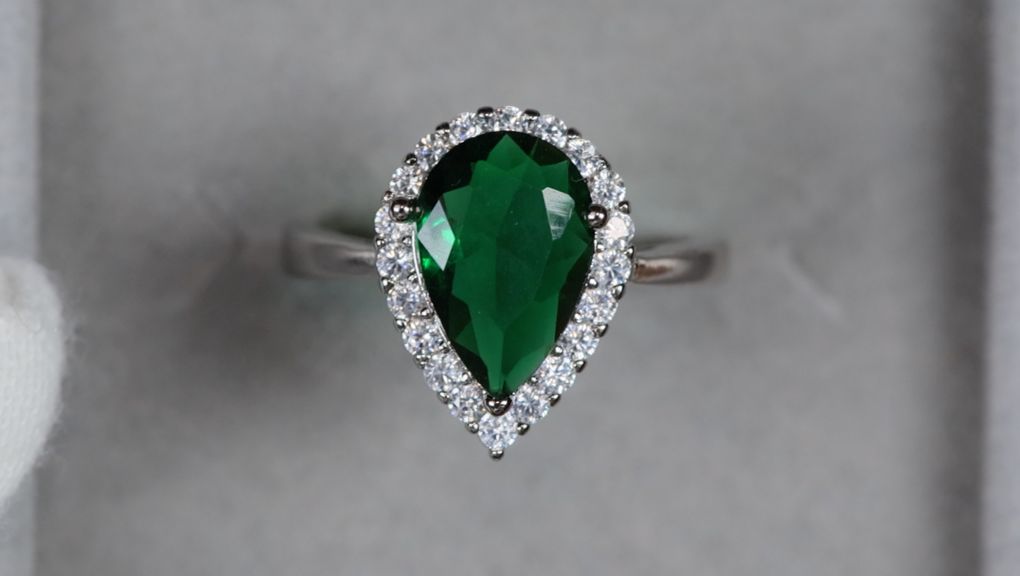 Green Diamond Ring | Green Pear Cut Diamond Ring