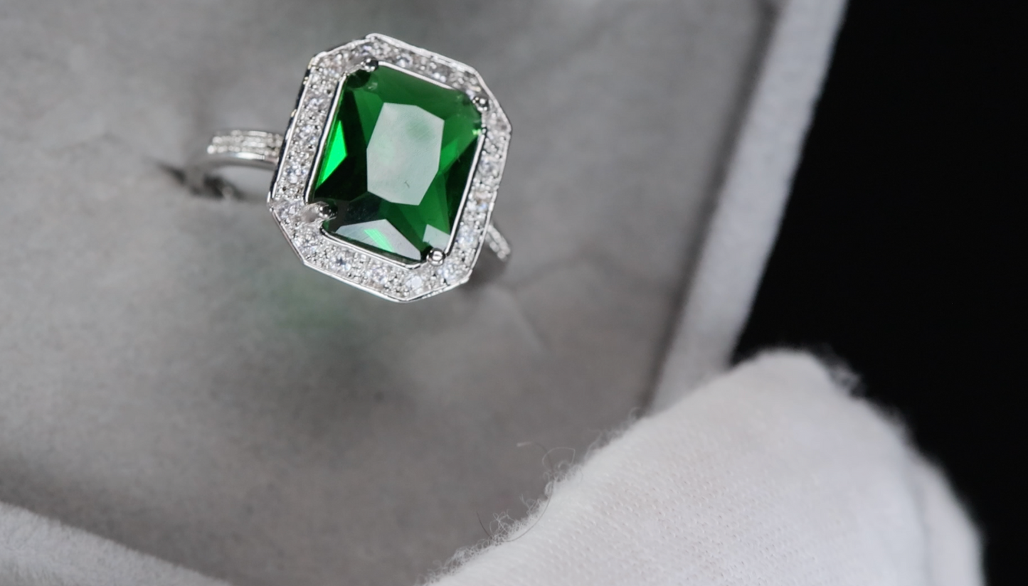 Womens Emerald Green Ring | Green Diamond Engagement Ring