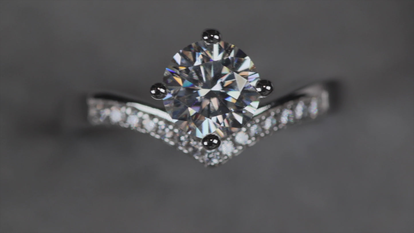Load and play video in Gallery viewer, Moissanite Diamond Engagement Ring