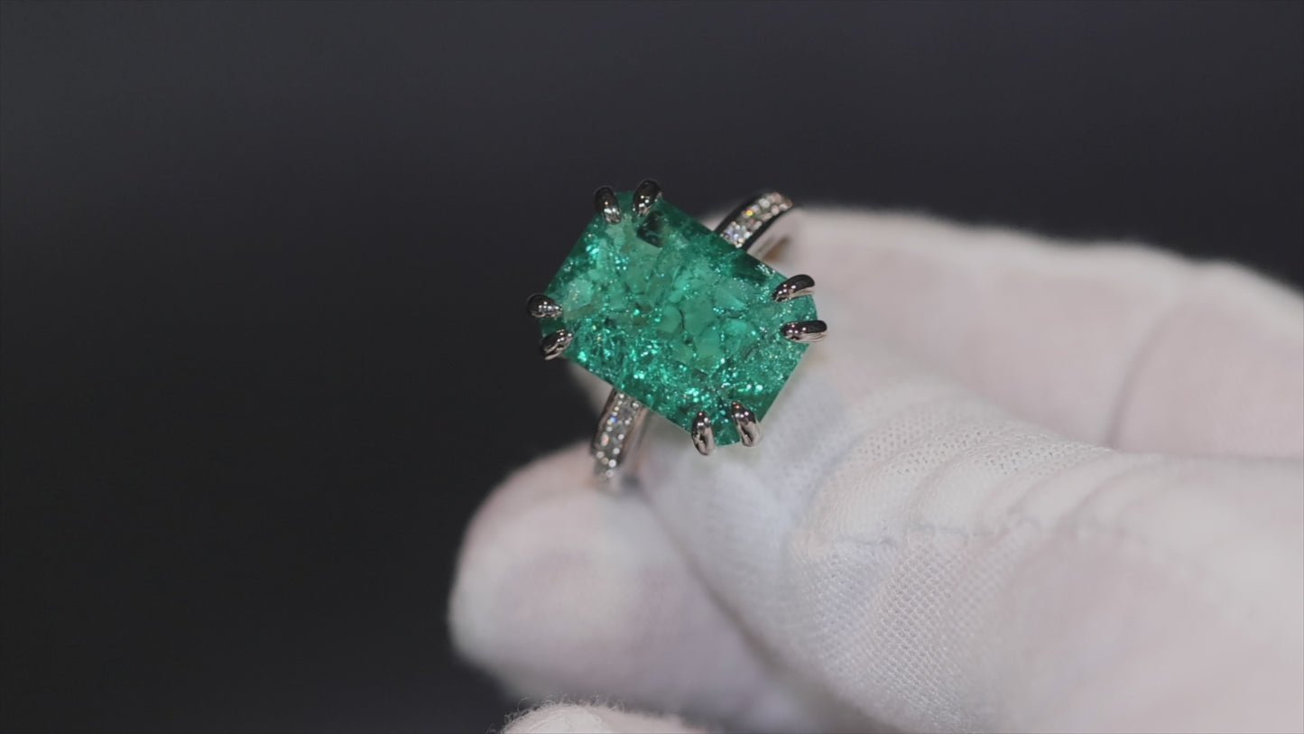 Womens green diamond ring