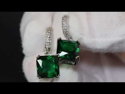 Load and play video in Gallery viewer, Green diamond hoop earrings