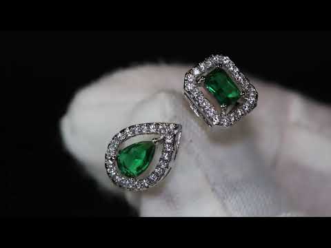 Emerald green diamond ring