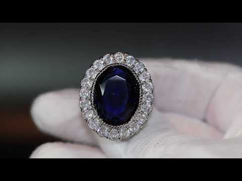 Load and play video in Gallery viewer, Big oval sapphire blue diamond ring