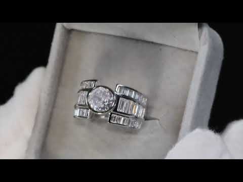 Load and play video in Gallery viewer, Mens Baguette Diamond Ring