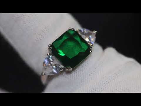 Emerald green diamond ring