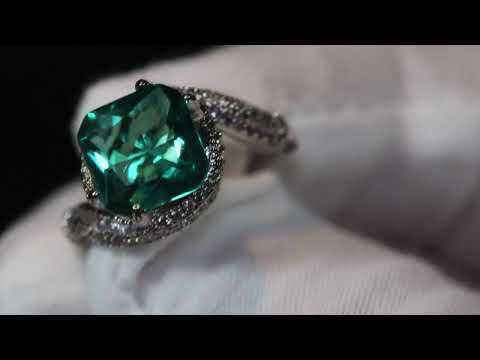 Green Diamond Ring