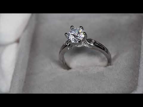 Round Diamond Engagement Ring