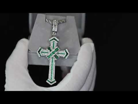 Load and play video in Gallery viewer, Green Diamond Cross Pendant