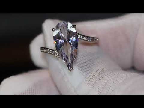 pear engagement ring