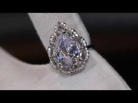 pear engagement ring